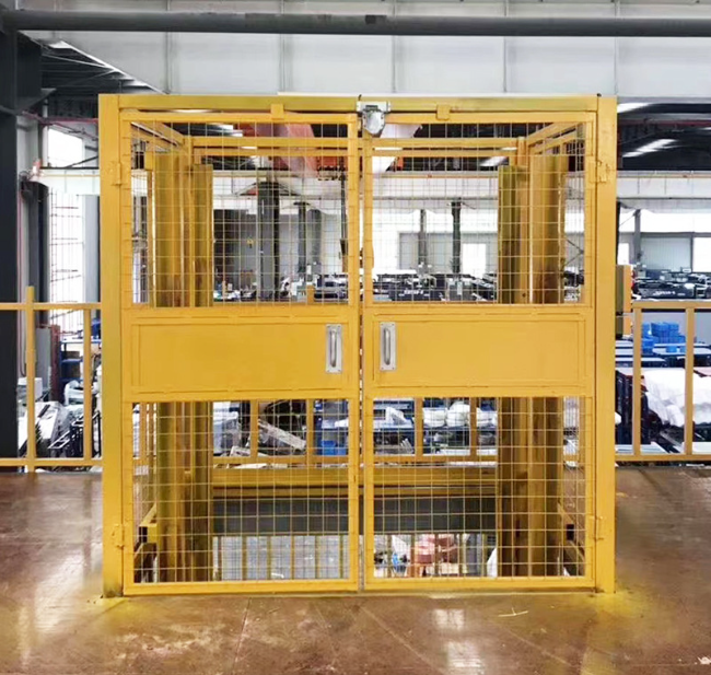 顺昌智能导轨式升降机亮相